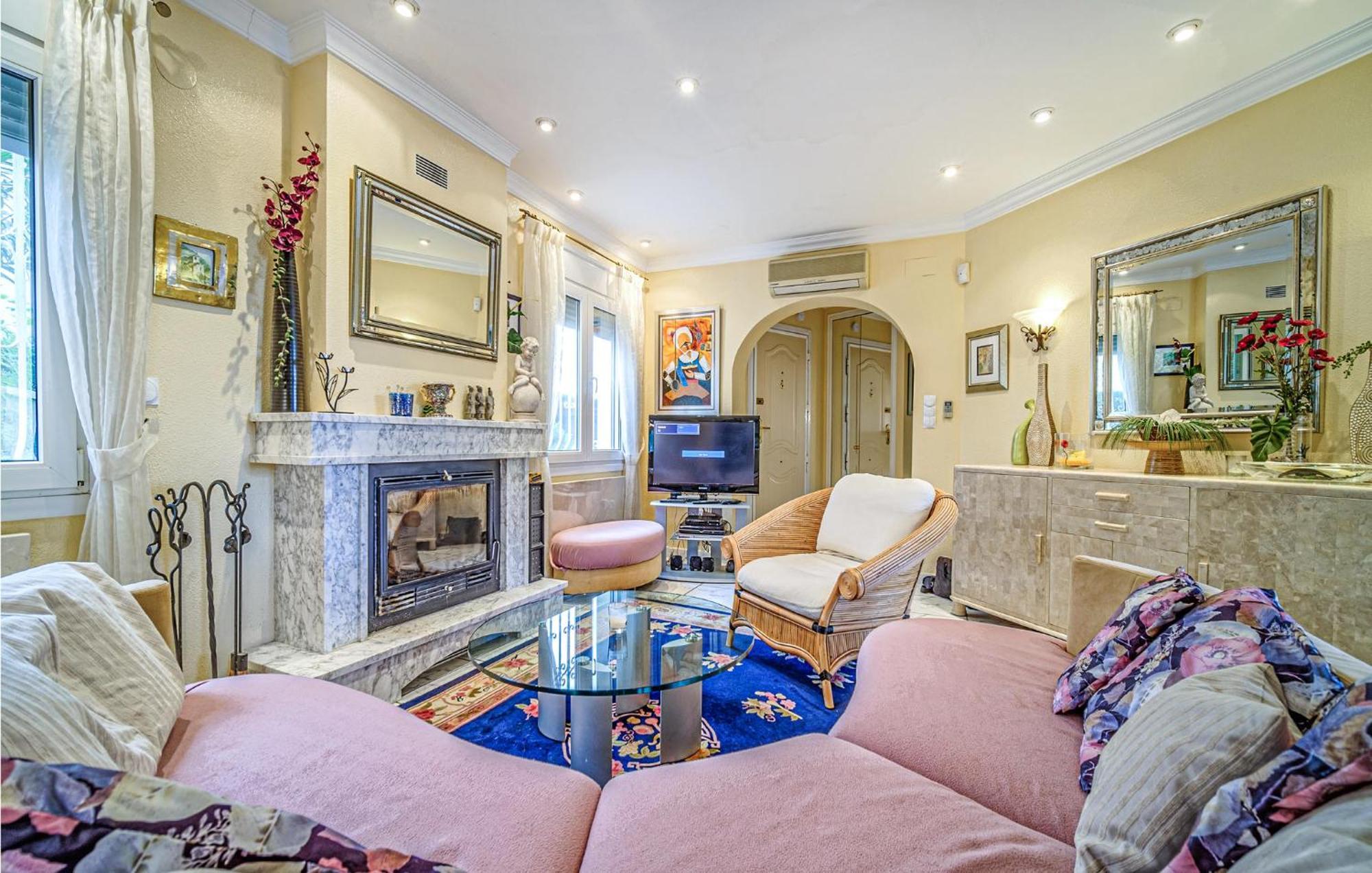 Beautiful Home In Oliva With Kitchen Eksteriør bilde